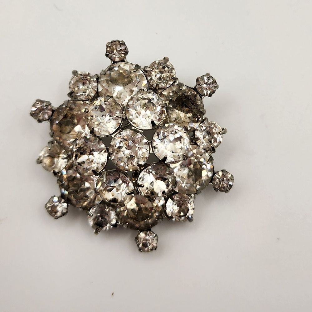Vintage 1950s Clear Rhinestone Layered Domed Brooch Pin Signed Weiss 52$